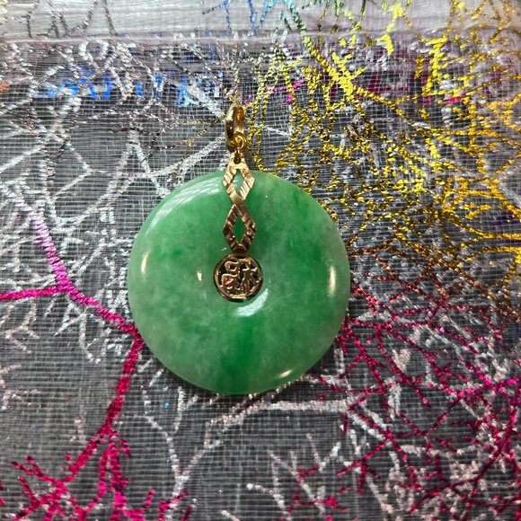Elegant Jade "Fu" Pendant with Gold Bale – Lucky Charm Necklace 🍀 - Picture 8 of 11